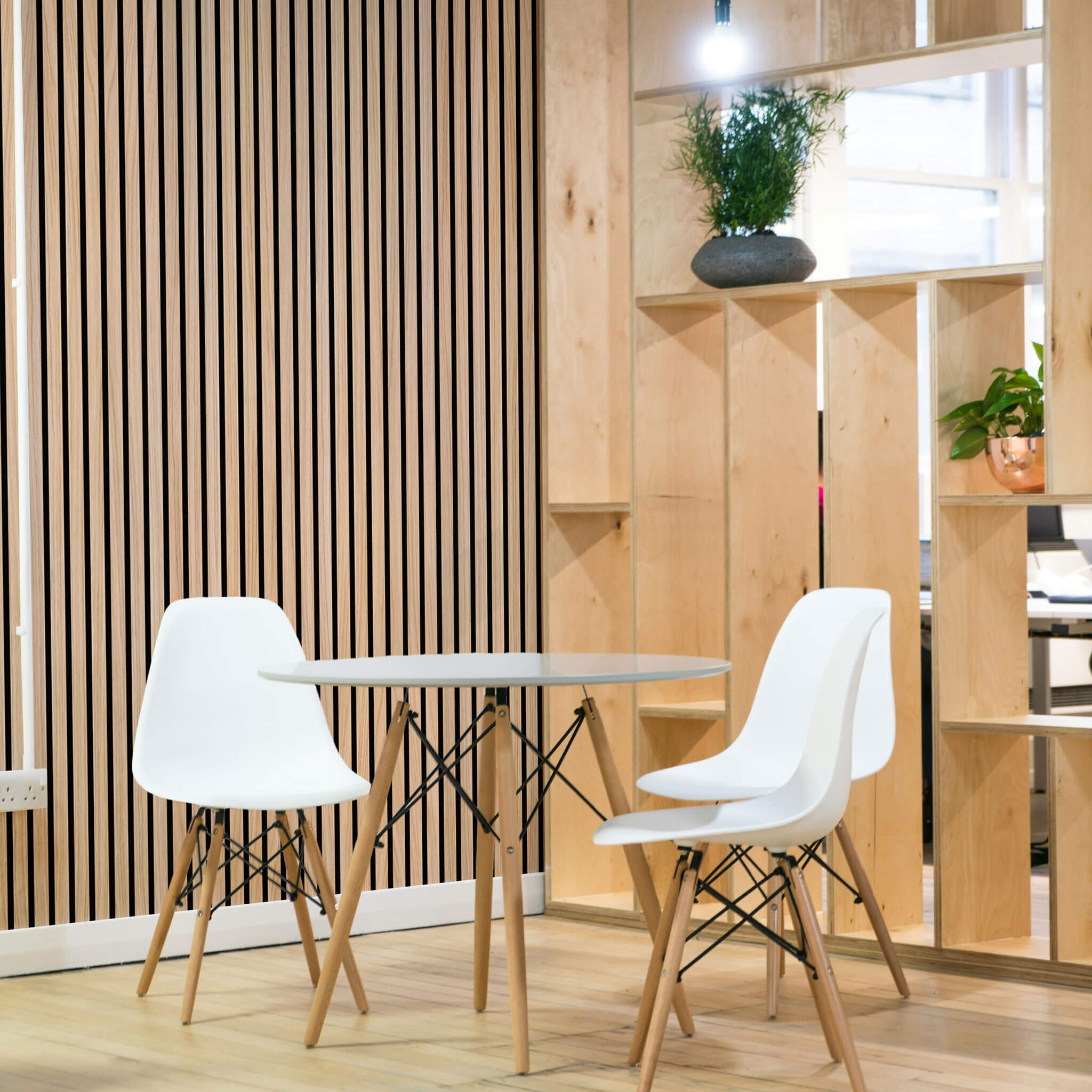 Akustikpaneele Walleu 240 x 60 cm | Natürliche Eiche - Innenseite Schwarz - Schwarzer Filz